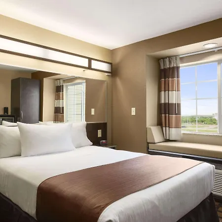 Microtel Inn & Suites Cotulla Exterior photo